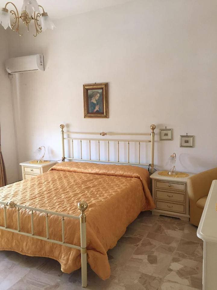 Foto 7 von 7: Double Room with Private Bathroom