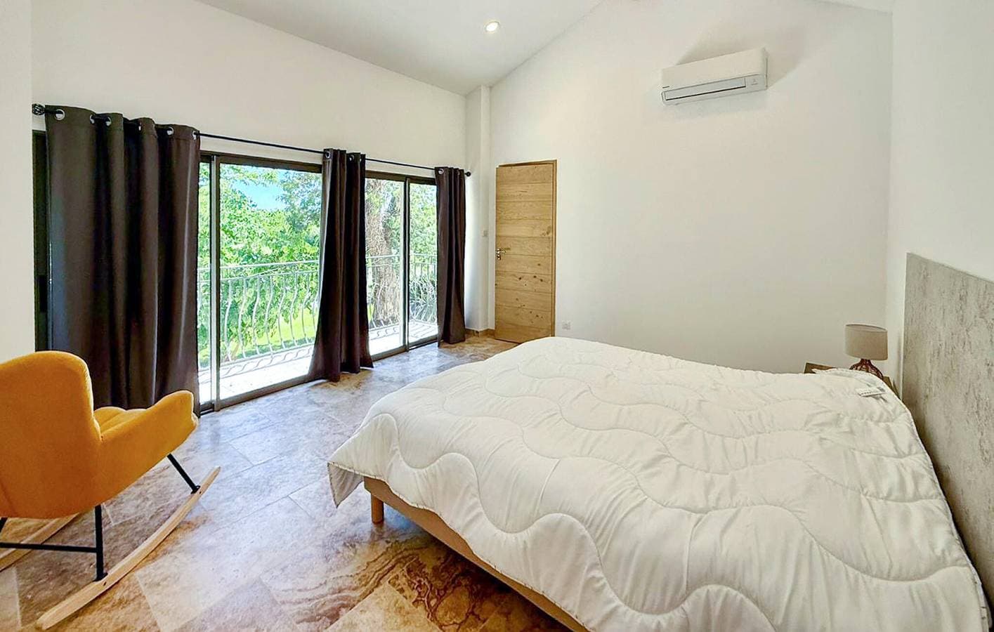 Foto 5 von 22: Gemütliche Wohnung mit Pool, Terrasse & WiFi