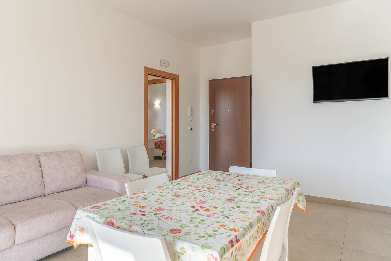 Foto 8 von 40: Ferienwohnung 'Lungomare Avola  with Sea' mit Balkon, WLAN und Klimaanlage