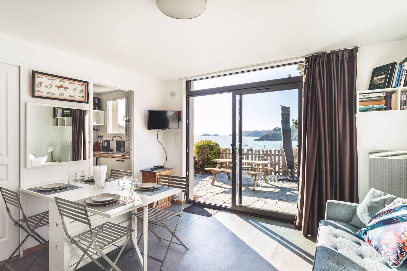 Foto 4 von 17: Ferienhaus für 4 Personen mit Terrasse
