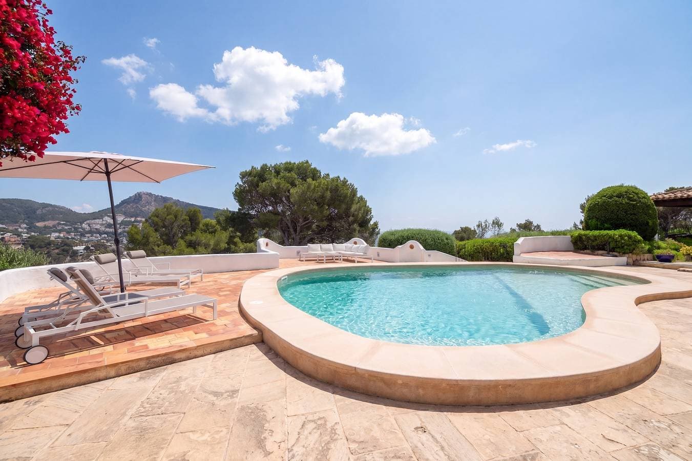 Foto 2 von 45: Ferienhaus 'Villa Ancora – Ausblick auf La Mola' mit Meerblick, WLAN & Klimaanlage