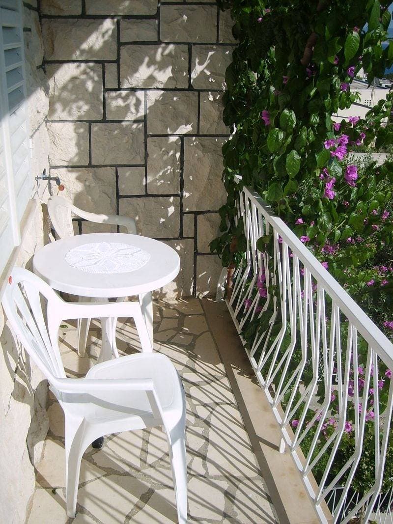 Foto 9 von 28: Ferienwohnung in Omiš mit Meerblick, Balkon, Klimaanlage, W-Lan (161-4)
