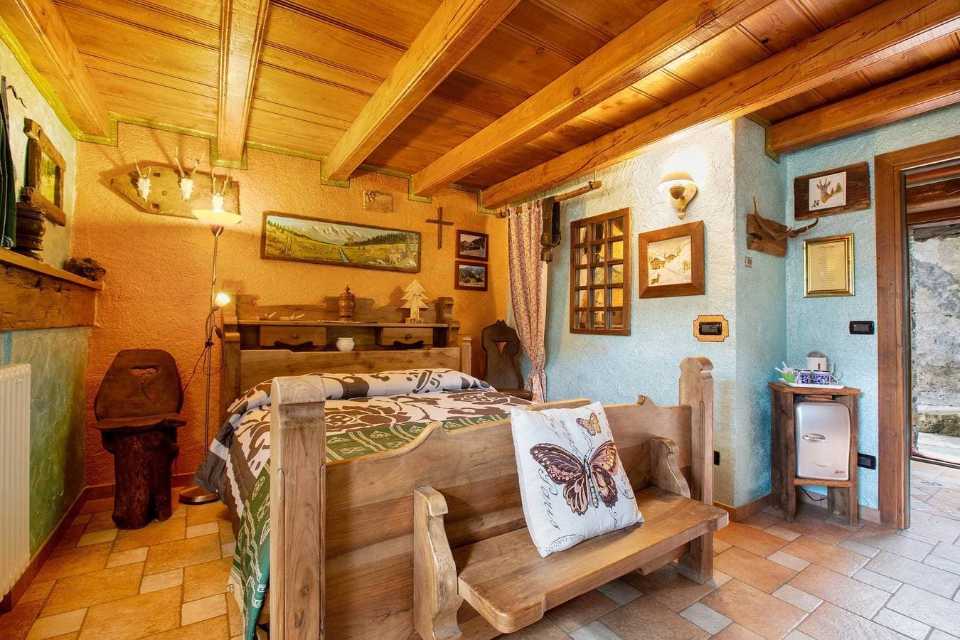 Foto 12 von 38: Zimmer „Capriolo“ – Privatsphäre und Ruhe mit Bergblick