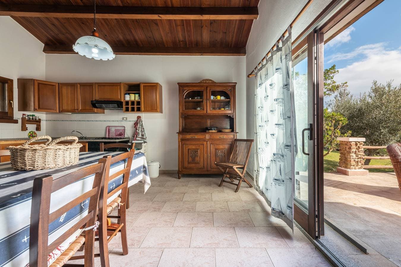 Foto 7 von 44: Ferienwohnung 'Ambra One' mit Bergblick, Privatem Garten & Terrasse
