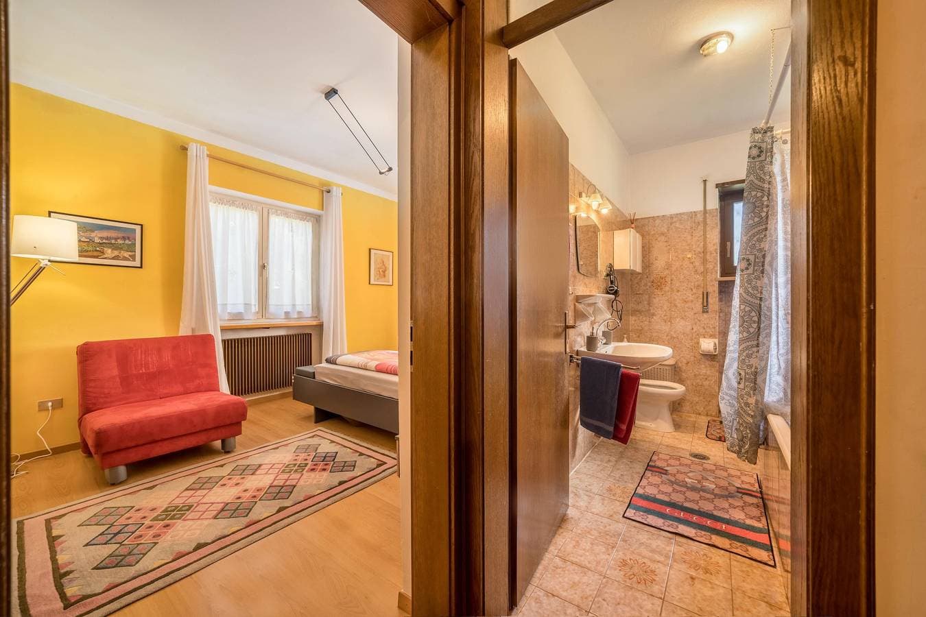 Foto 3 von 22: Ferienwohnung 'Oase' mit Gemeinschaftsgarten, WLAN und der Möglichkeit den privaten Pool zu benützen