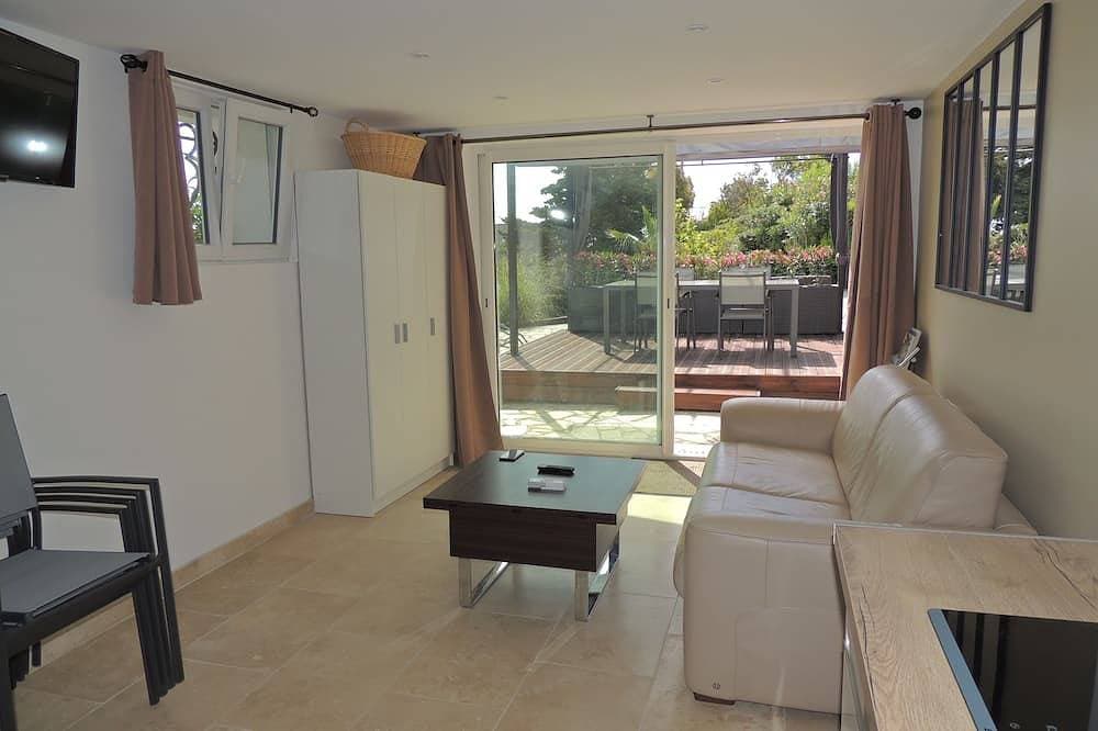 Foto 5 von 19: Les Issambres, T3 beautiful sea view, air conditioning, large terrace, parking, bikes, paddles