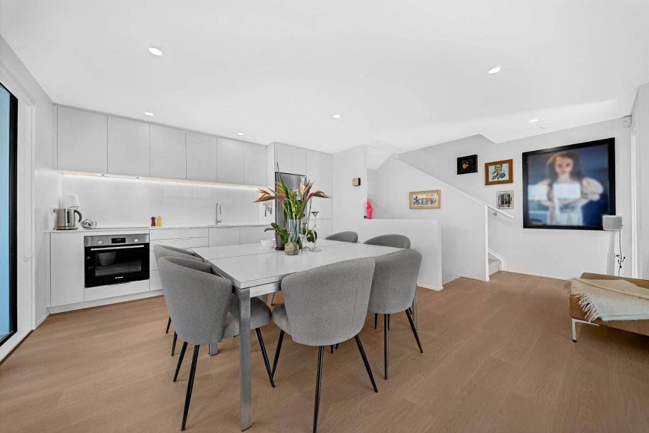 Ponsonby Bolthole Cafés at Your Door 1