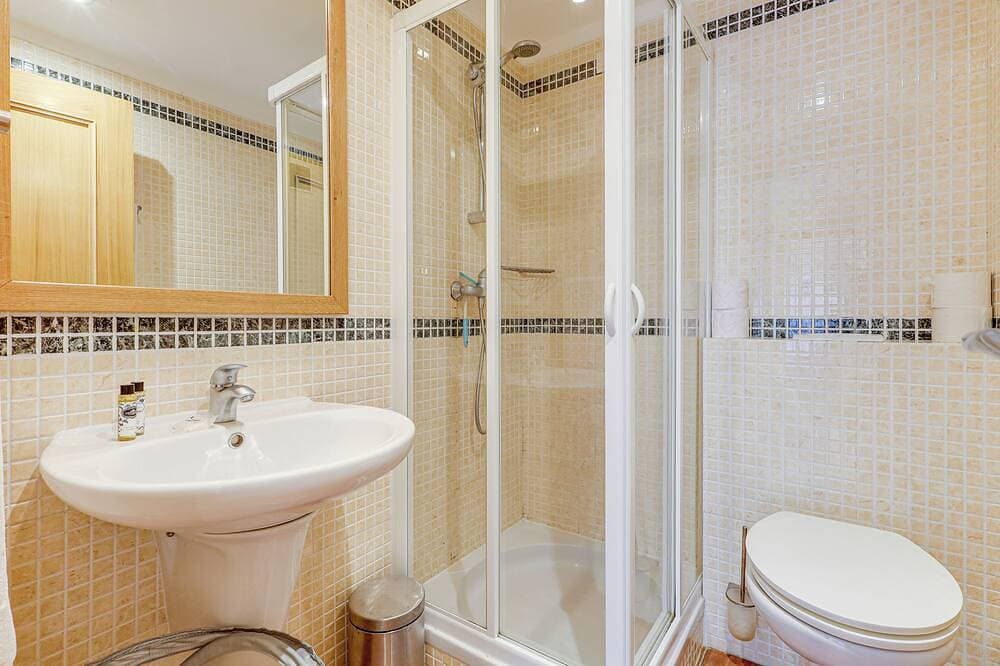 Foto 11 von 30: 2 bedroom apartment with swimming pool 2m from Sra. da Rocha beach.