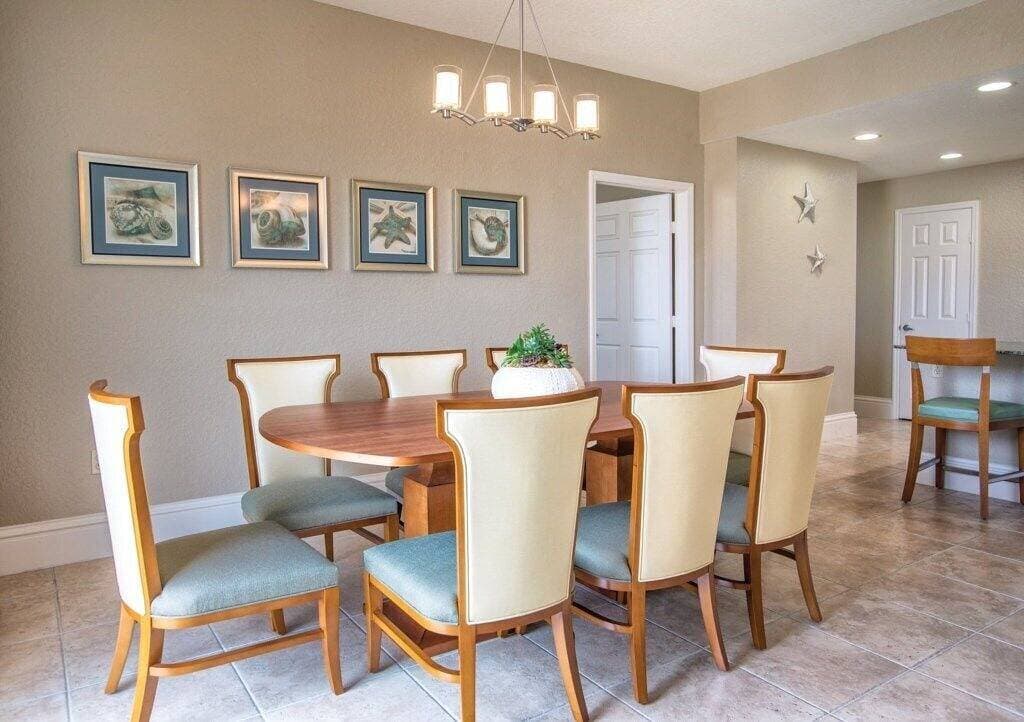 Foto 4 von 50: Pompano Beach | Couples Golf Getaway | Pool + Golf