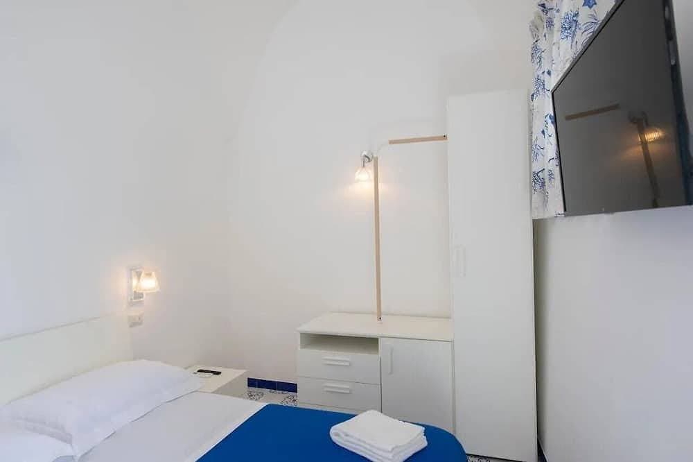 Renoir Room 1