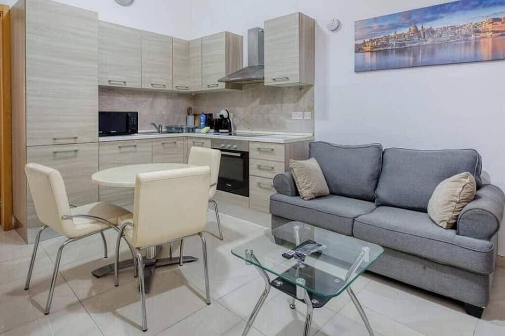 Cosy 2Br Maisonette | 2Br Pietà | AC & Balcony 1