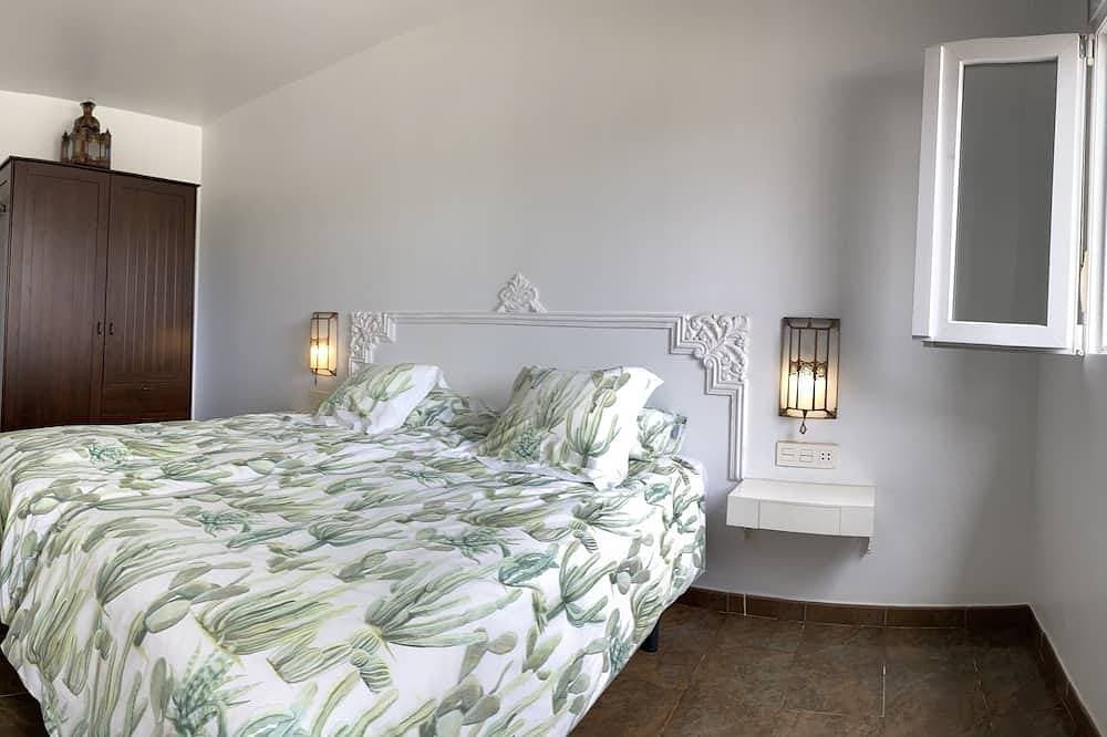 Foto 3 von 30: Casa Saskia mit einer schönen Aussicht auf einer Avocadoplantage Beheitzter Pool