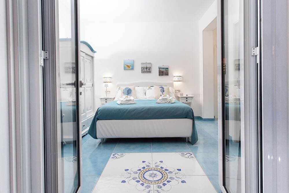 Foto 6 von 30: Villa Marisa - Ocean view and hot tub. Just a few steps from the beach