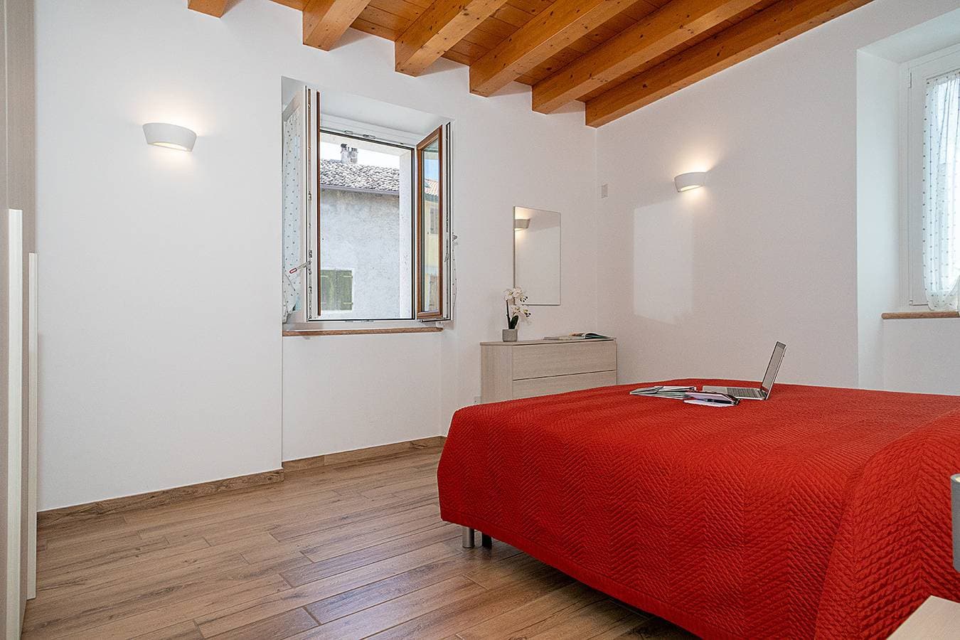 Foto 13 von 27: Regarda - Casa Rossa 1, romantisches  Rustico mit WLan, Klimaanlage