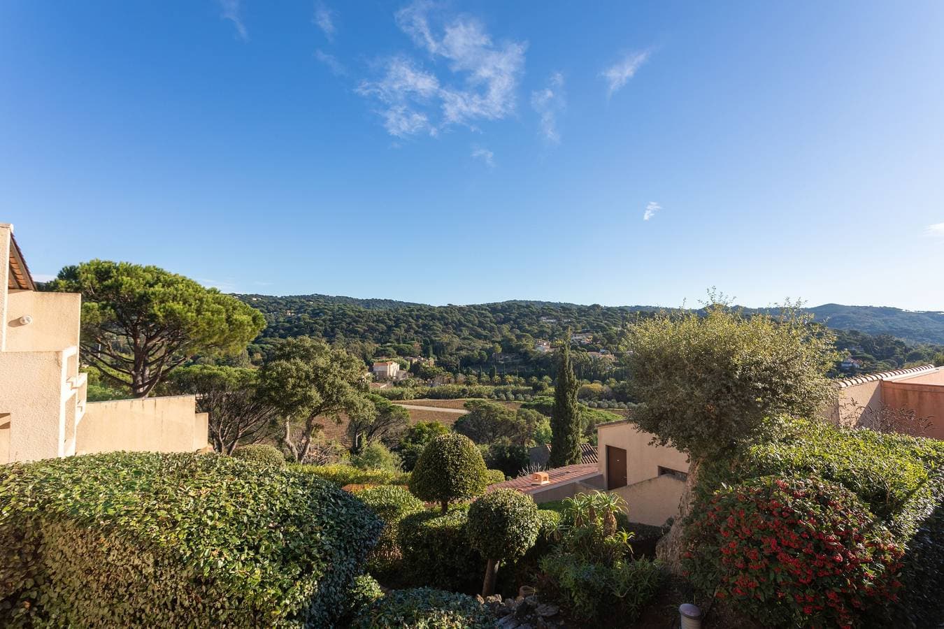 Foto 5 von 26: Appartement 'Sylvabelle' mit Meerblick, Gemeinschaftspool und privater Terrasse