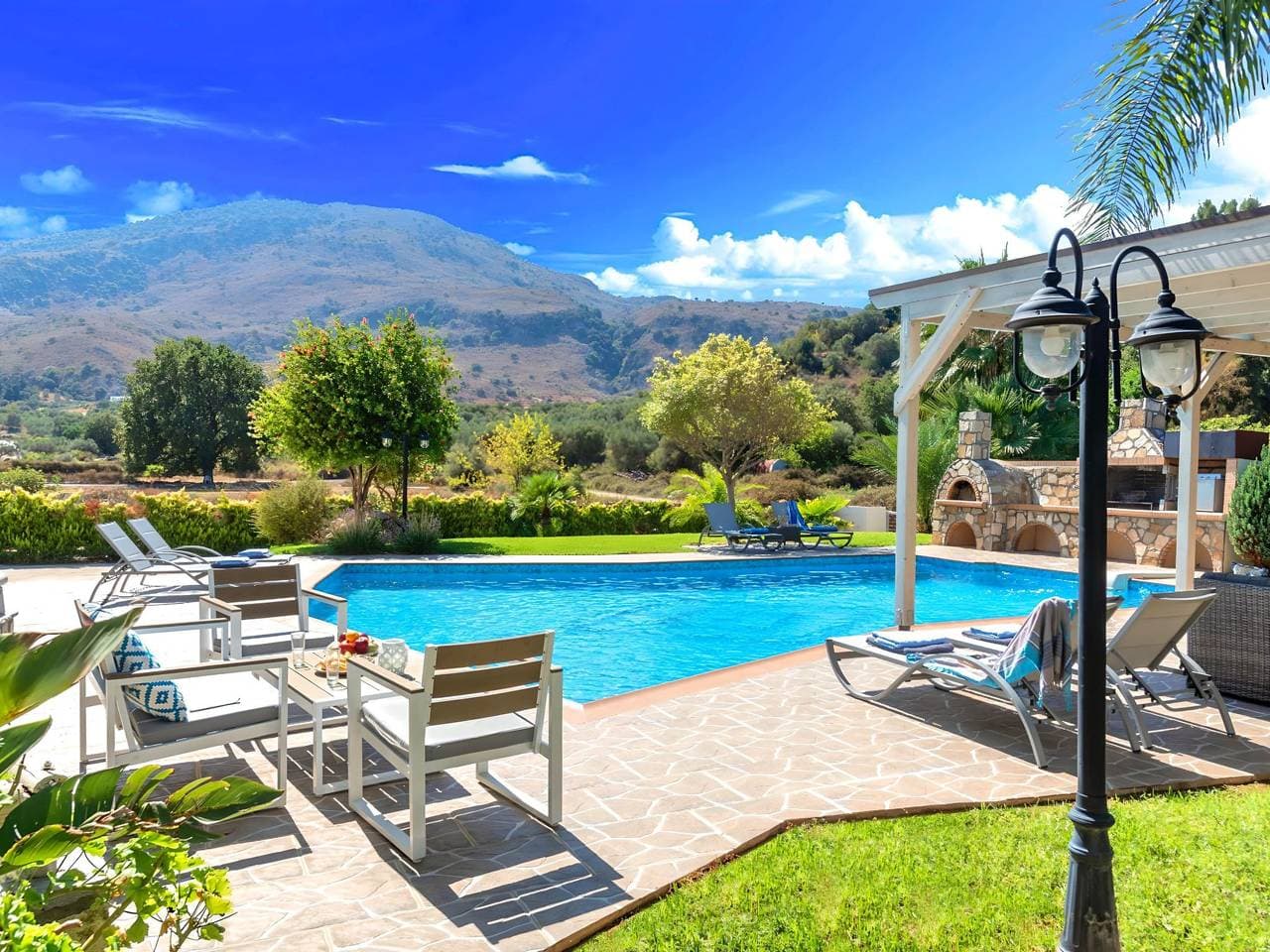 Foto 5 von 44: Mirsini Villa Privater Pool Jacuzzi