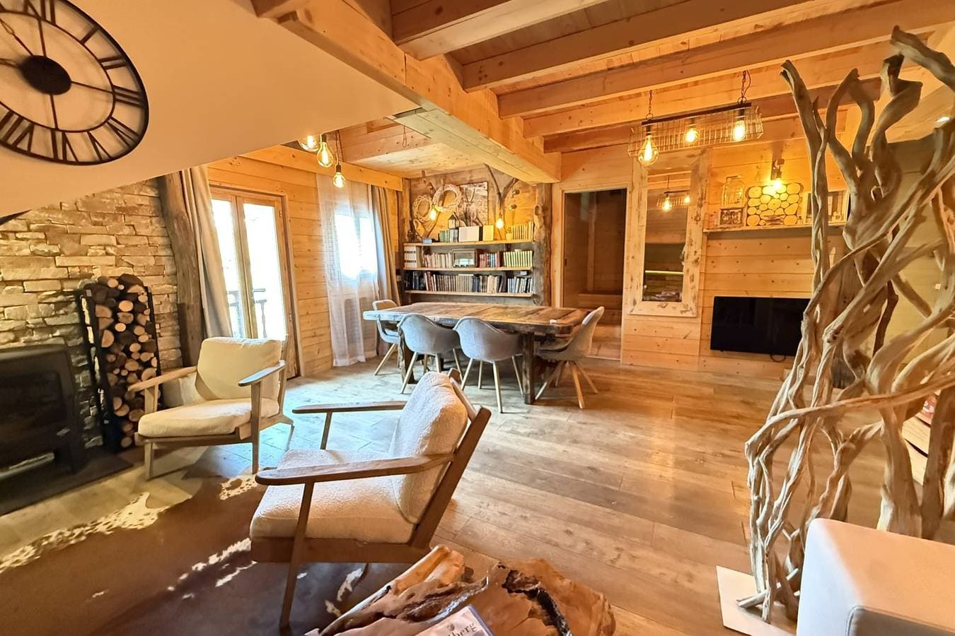 Foto 5 von 24: Ferienwohnung für 8 Personen mit Balkon