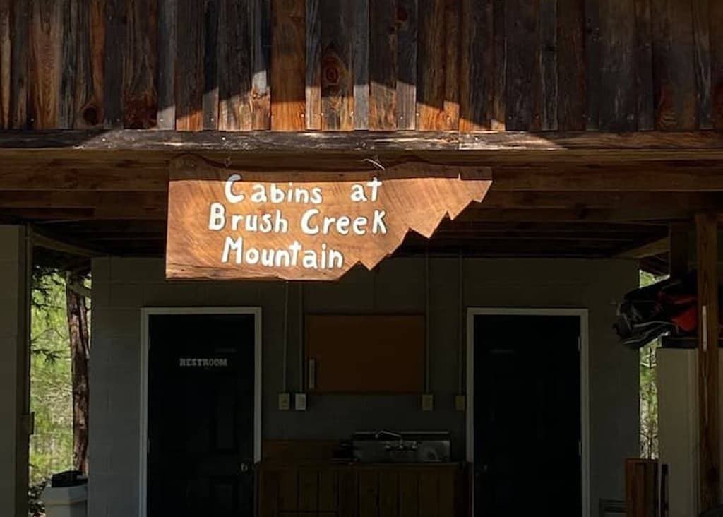 Foto 8 von 25: Cabins at Brush Creek Mtn-Creekside