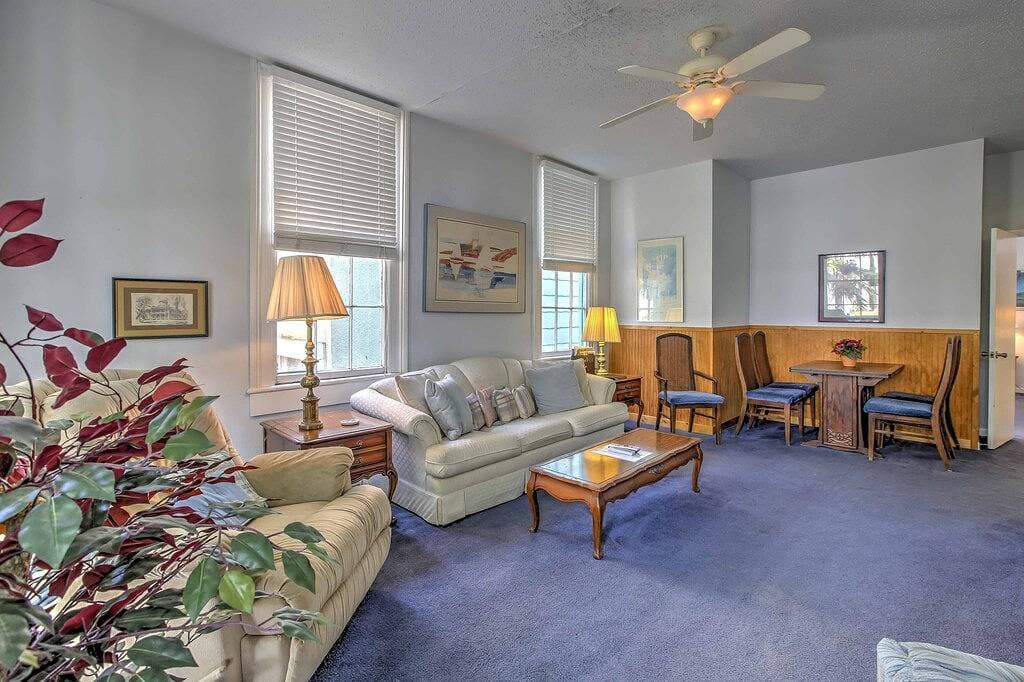 Foto 6 von 27: Lavish Galveston Apartment - 6 Blocks zum Strand!