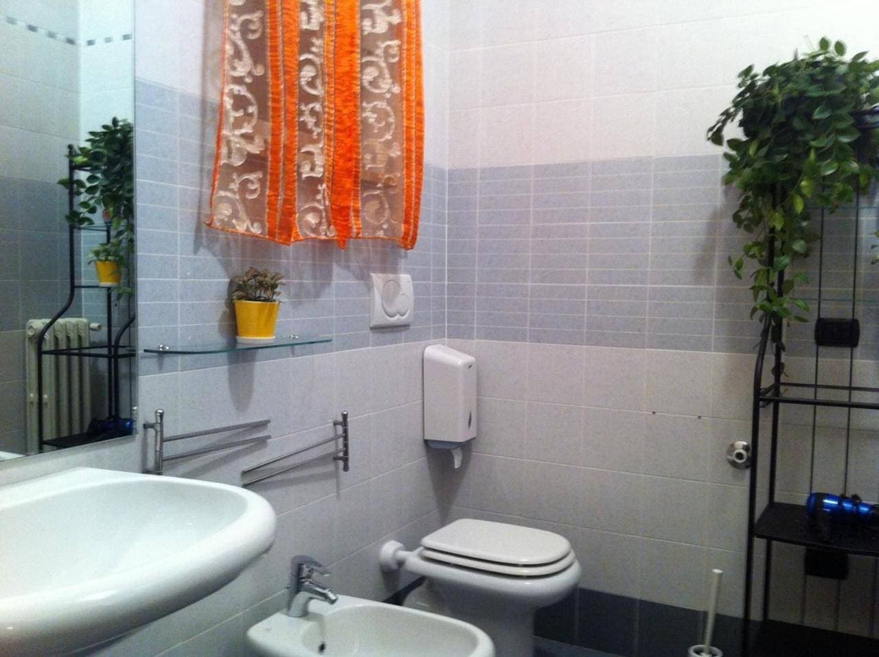 Foto 8 von 8: Double or Twin Room with Shared Bathroom
