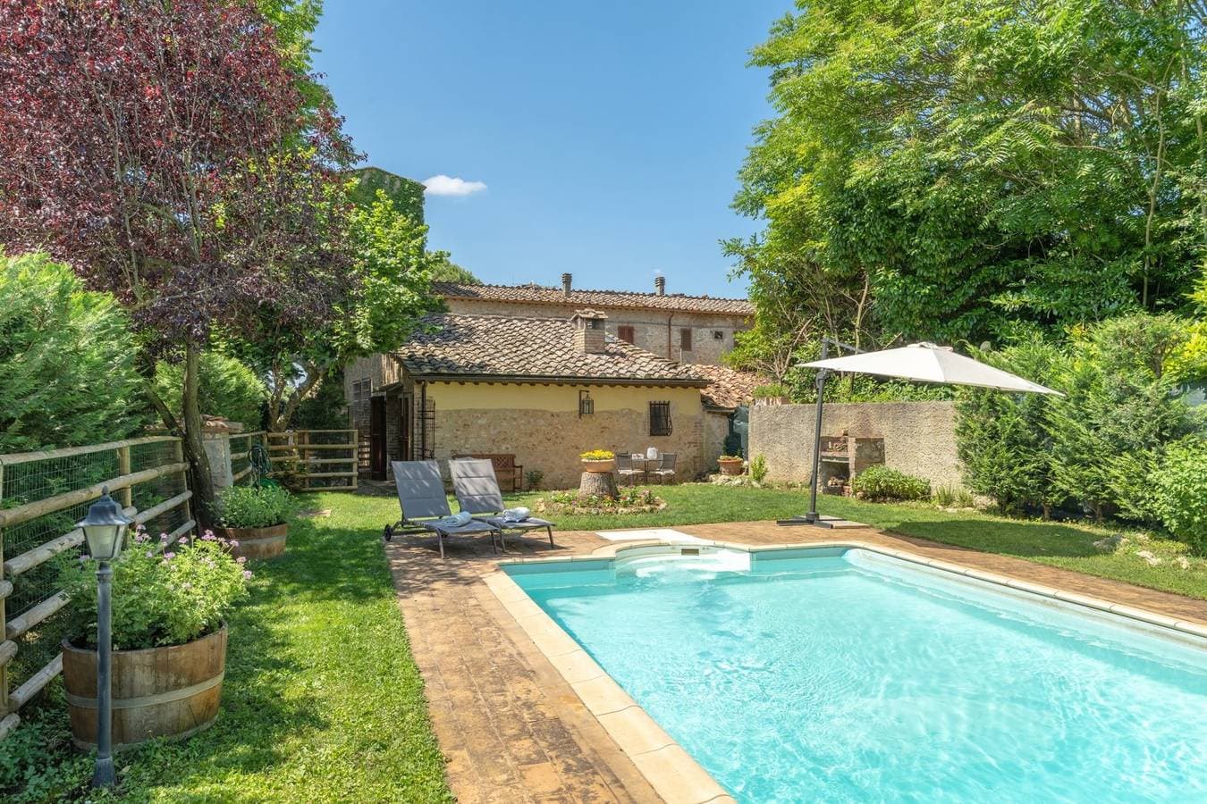 Foto 7 von 25: Villa für 4 Personen mit Garten