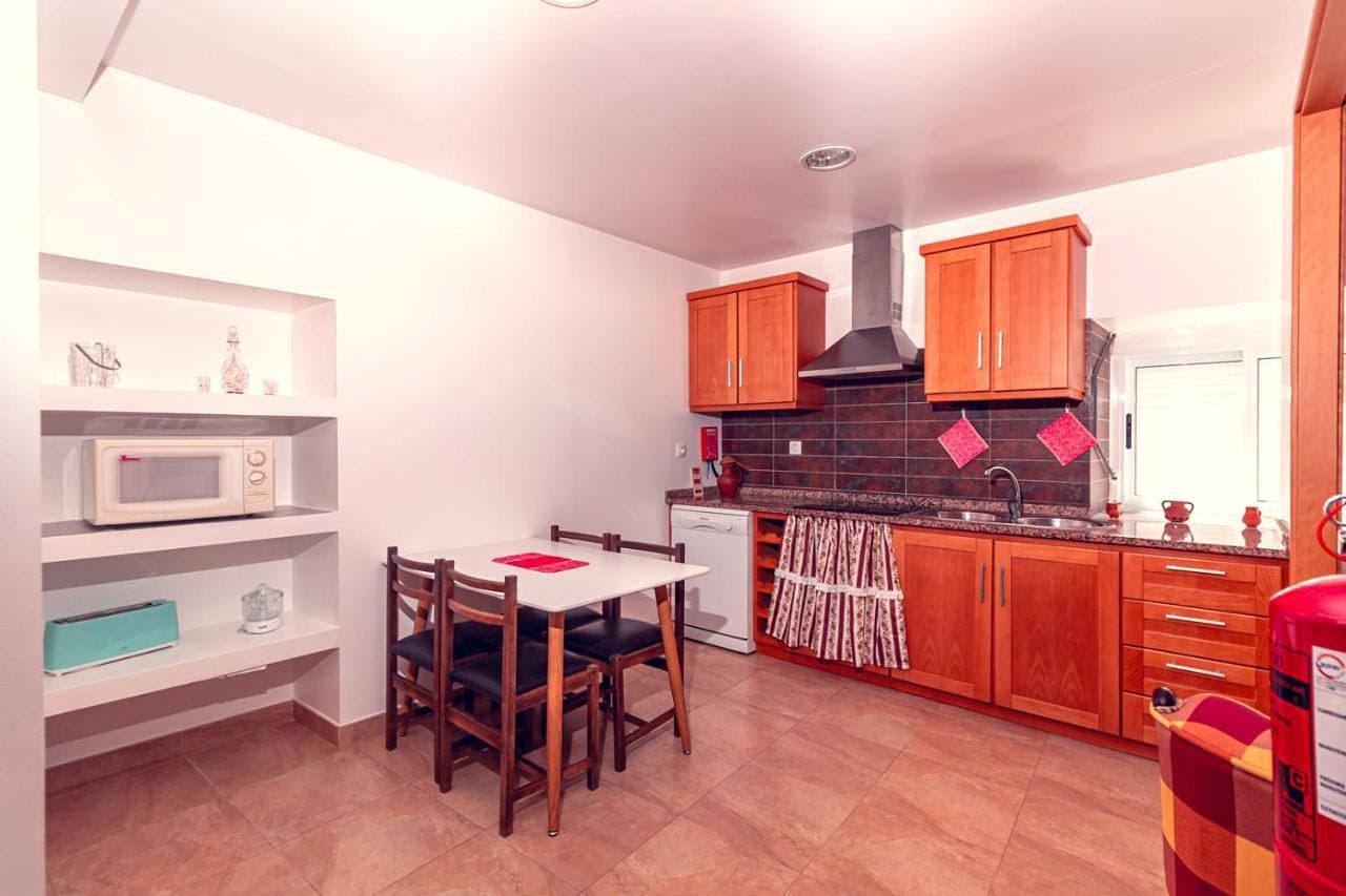 Foto 12 von 66: Three-Bedroom House