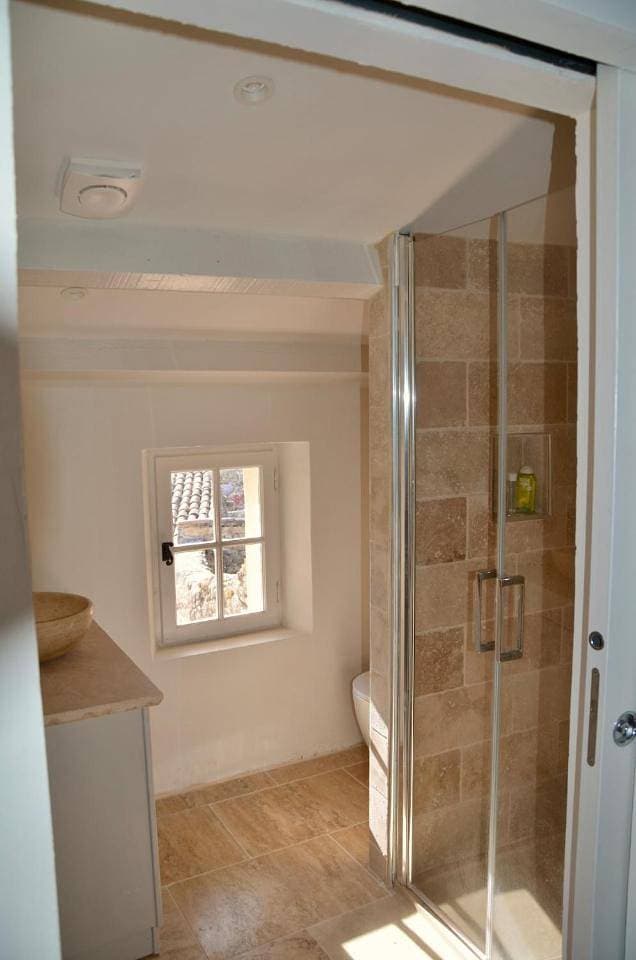 Foto 8 von 21: Three-Bedroom House