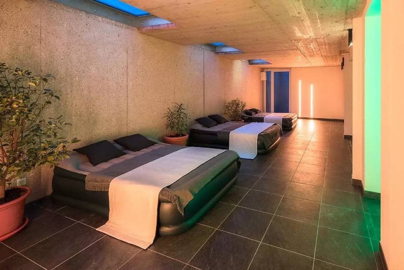 Foto 12 von 15: Ferienwohnung 'Superior Xl- 2 Left' mit Bergblick, Gemeinschaftspool und WLAN