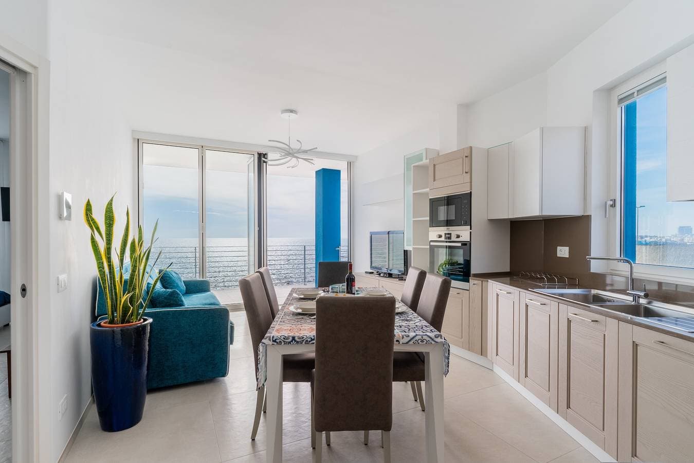 Foto 7 von 27: Ferienwohnung 'Suite Buena Vista' mit Meerblick, Balkon und Klimaanlage