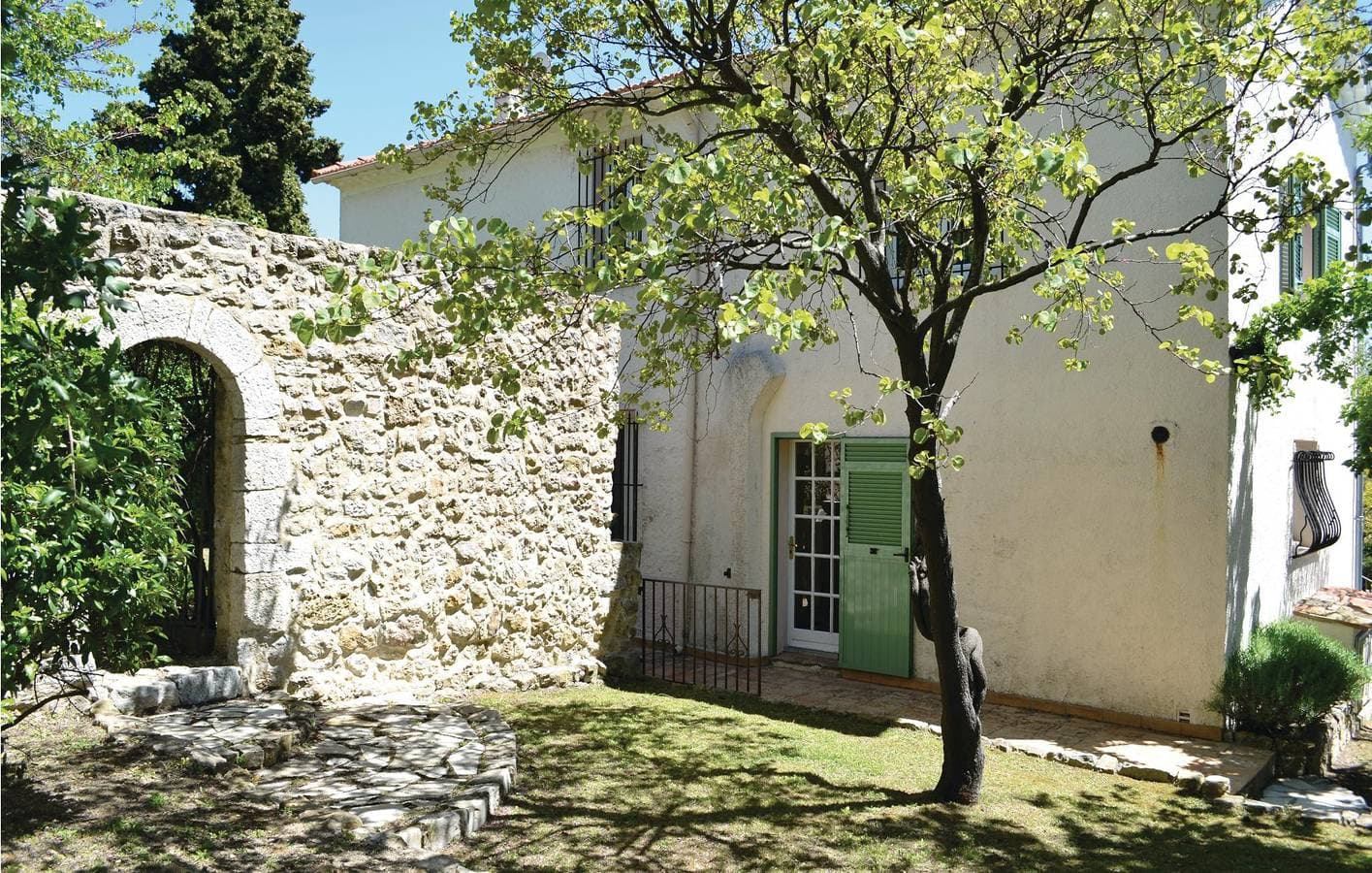 Foto 8 von 29: Stilvolle 135qm Cabris Apt: Pool, Terrasse, Parkplatz & WiFi!