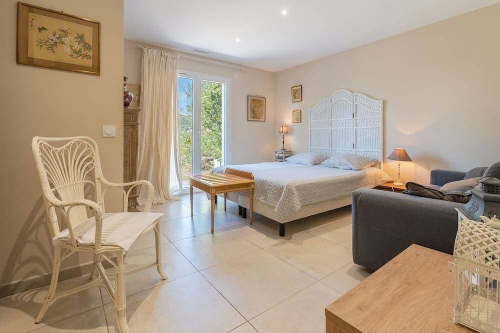 Foto 4 von 29: Neue Villa mit beheiztem Privatpool u. Panoramablick auf Meer u. Berge