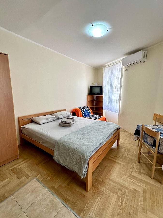 Foto 5 von 33: One-Bedroom Apartment