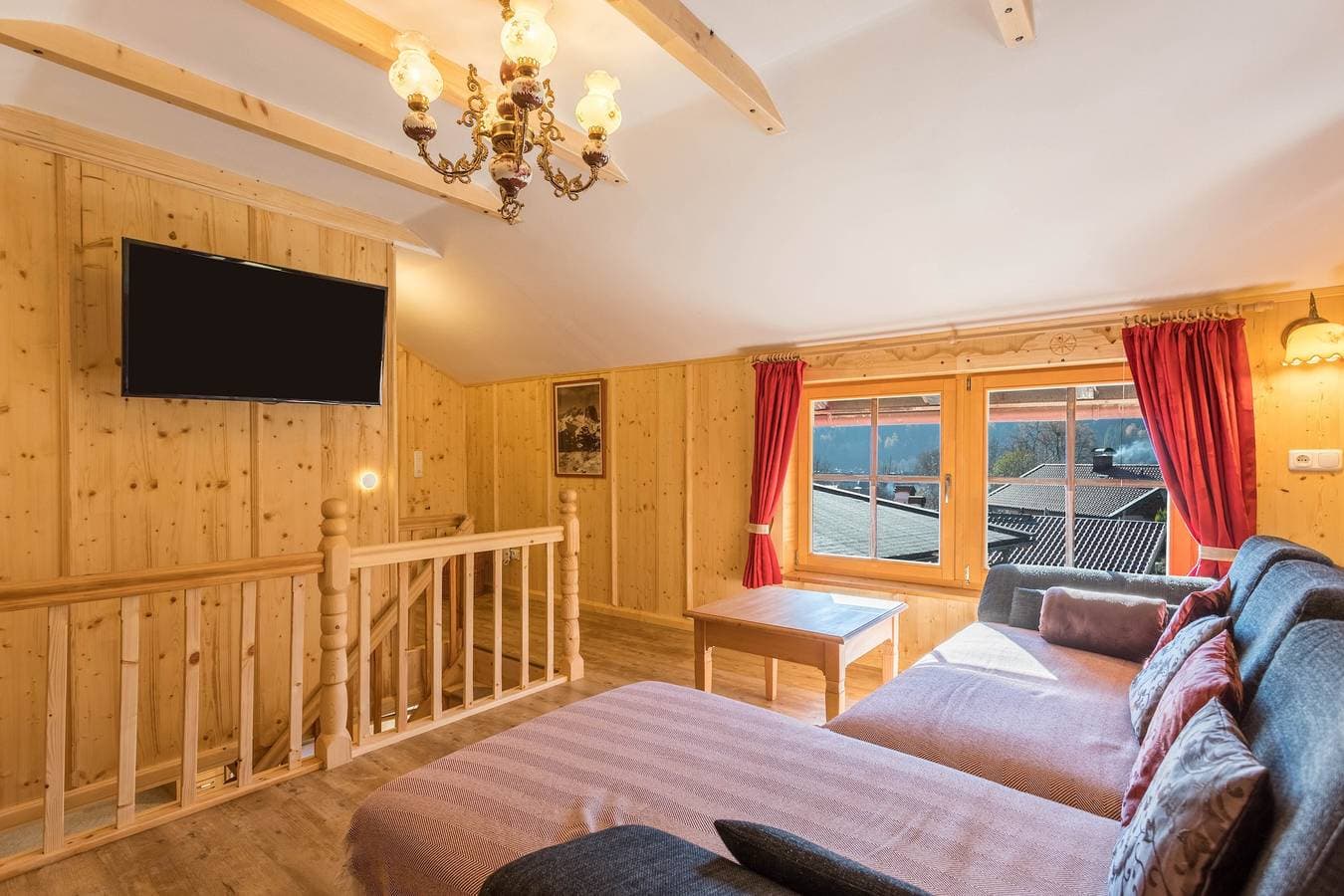 Foto 5 von 24: 2-stöckige Ferienwohnung 'Rubin' in der Nähe des Skilifts mit Bergblick, WLAN und Terrasse