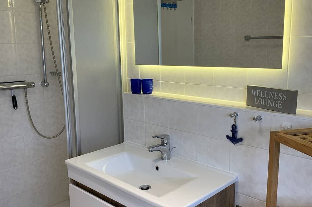 Foto 5 von 22: Reethaus Boddenblick in Alt Reddevitz mit Parkplatz, ebenerdige Terrasse,