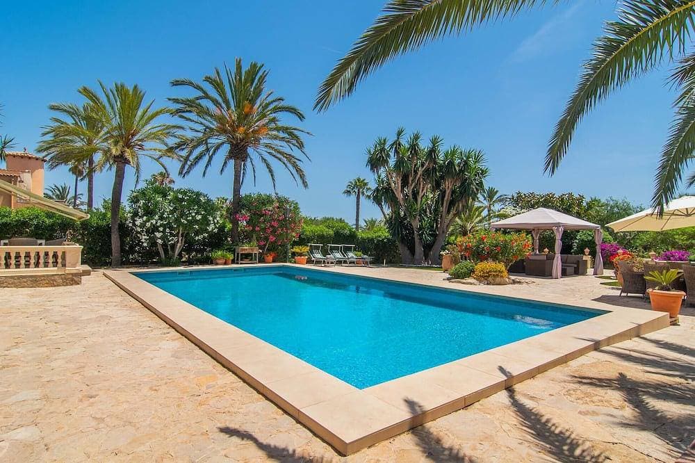 Foto 11 von 30: Lovely home in Cala Pi with private swimming pool, can be inside or outside
