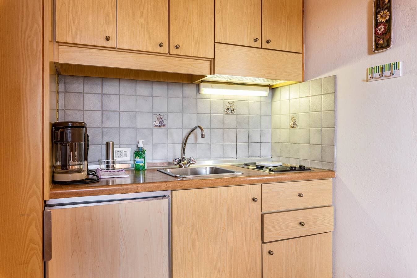 Foto 5 von 22: Ferienwohnung 'Adang Ferienwohnung Fernblick' mit Bergblick, Gemeinschaftsgarten und WLAN