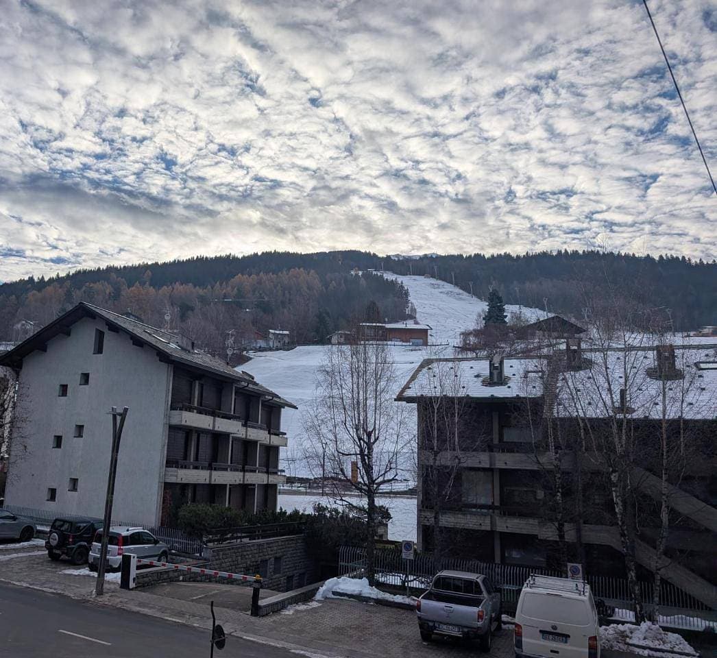 Foto 7 von 42: One-Bedroom Apartment with Balcony and Mountain View