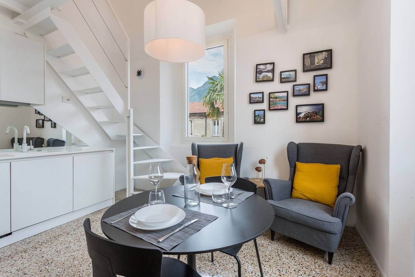 Foto 2 von 21: Ferienwohnung "Varenna amorevole dimora in Lecco" mit Klimaanlage