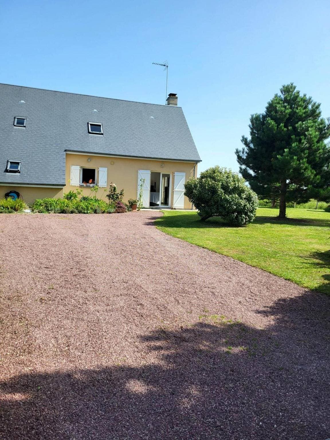 Foto 9 von 28: Ferienhaus „Les 3 Mésanges“ mit privater Terrasse, Garten und WLAN