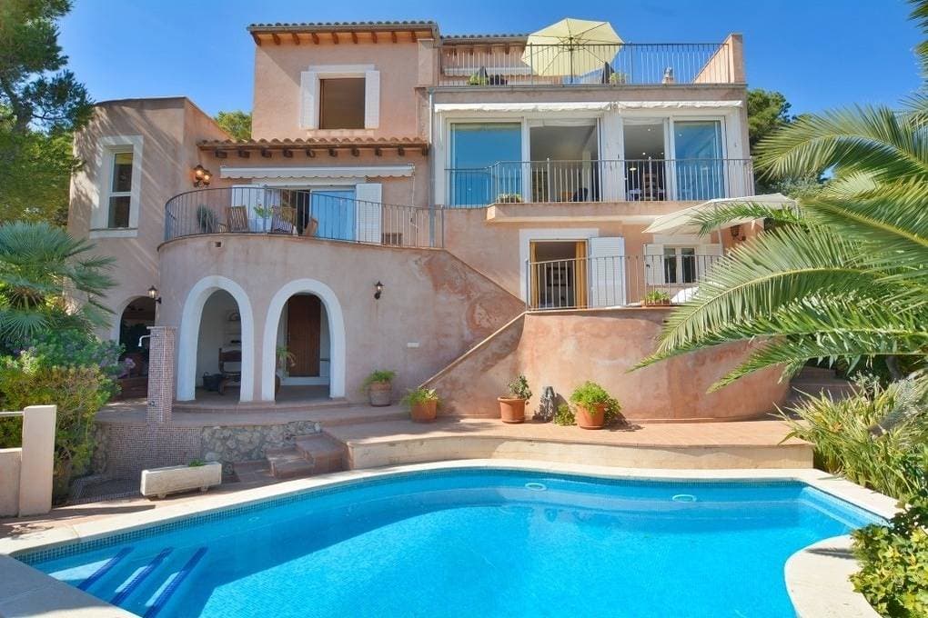 Foto 5 von 25: Charming Villa with Sea Views & Pool. Up to 7 Guests