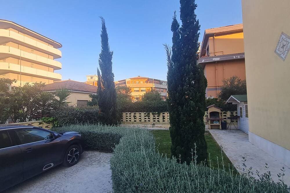 Foto 8 von 30: Penthouse neu 50 Meter vom Meer renoviert