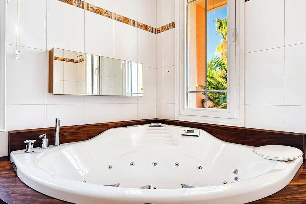 Foto 5 von 20: Alameda Villa | Pool | Indoor Spa | Golf | Gym