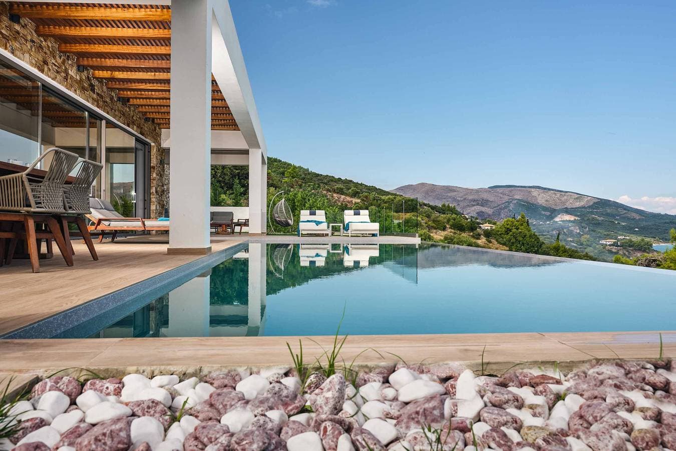 Foto 8 von 29: Villa für 8 Personen mit Terrasse