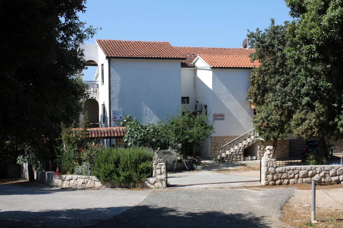 Foto 5 von 19: Studio Appartement mit Terrasse und Meerblick Suha Punta, Rab As-5050-c
