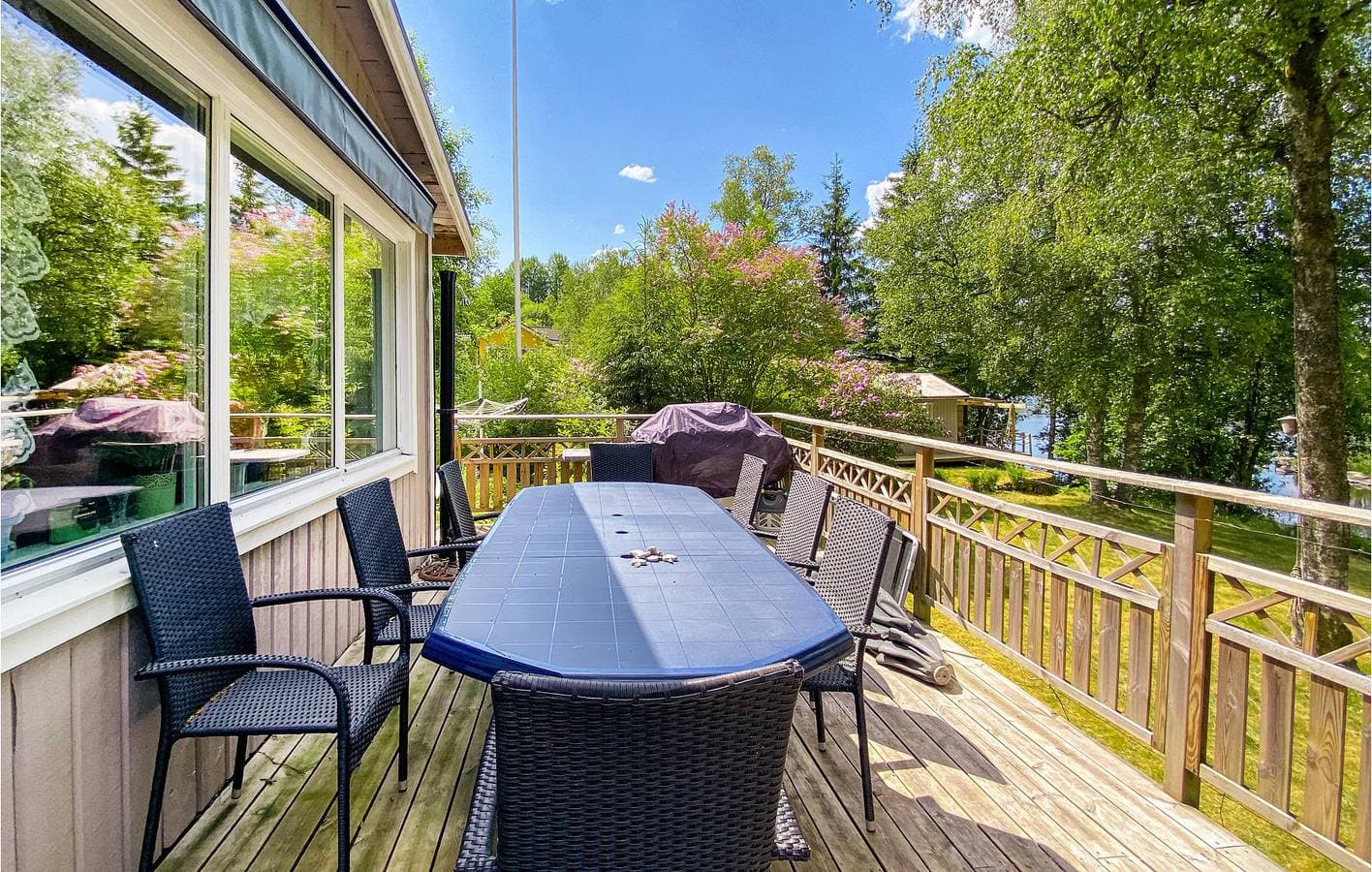 Foto 12 von 19: Ferienhaus für 8 Personen mit Seeblick