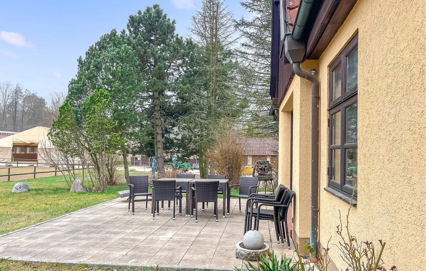 Foto 4 von 22: Gemütliche Wohnung mit Terrasse, Parkplatz und Internet