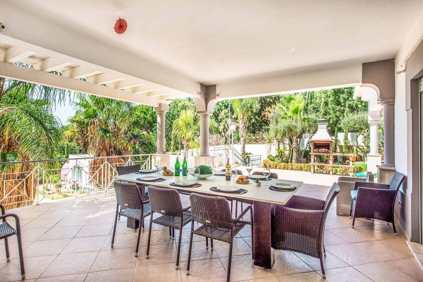 Foto 12 von 60: Villa für 16 Personen mit Garten