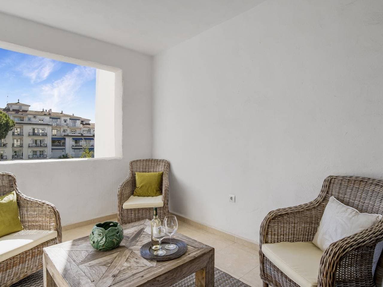 Foto 8 von 41: Ferienwohnung für 4 Personen mit Terrasse