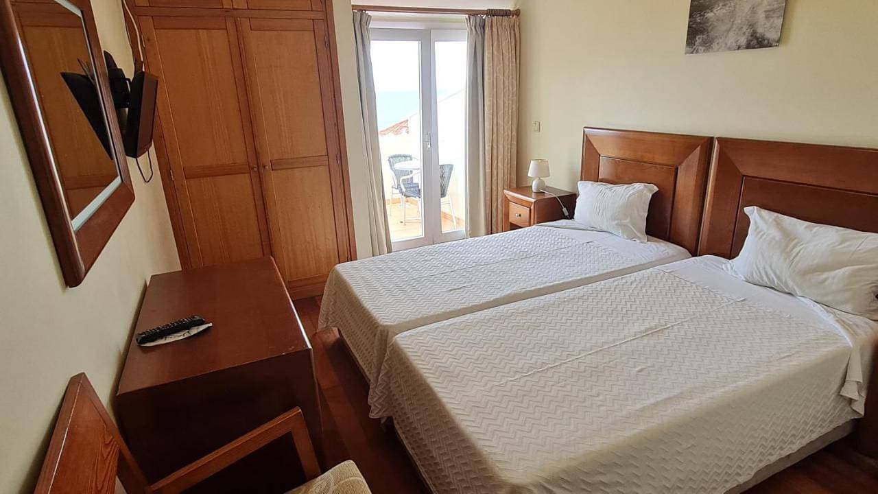 Foto 2 von 11: Double or Twin Room without Sea View