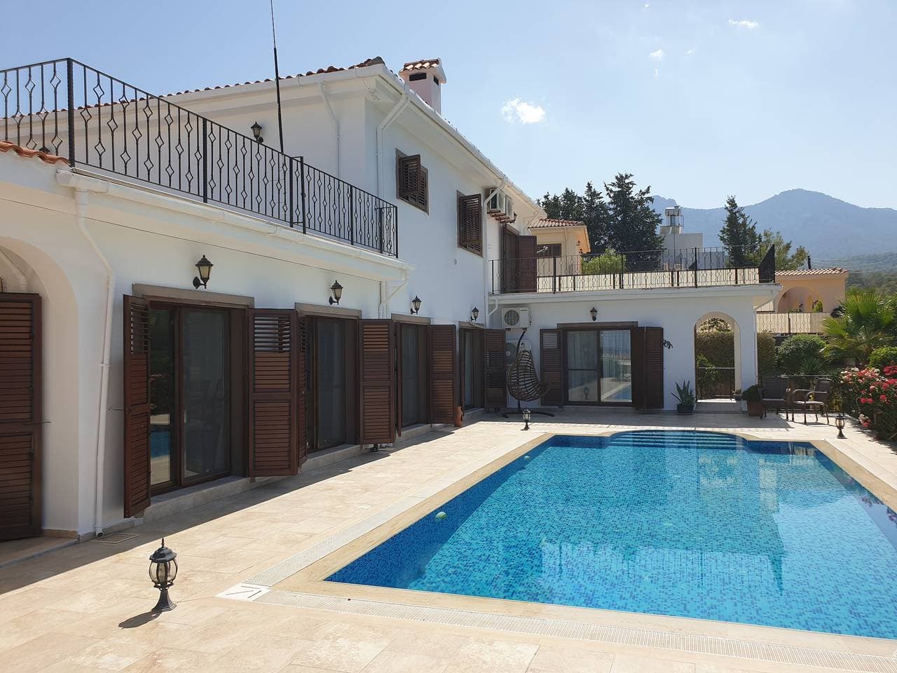 Foto 9 von 44: Tranquility is a Four Bedroom Villa in Girne